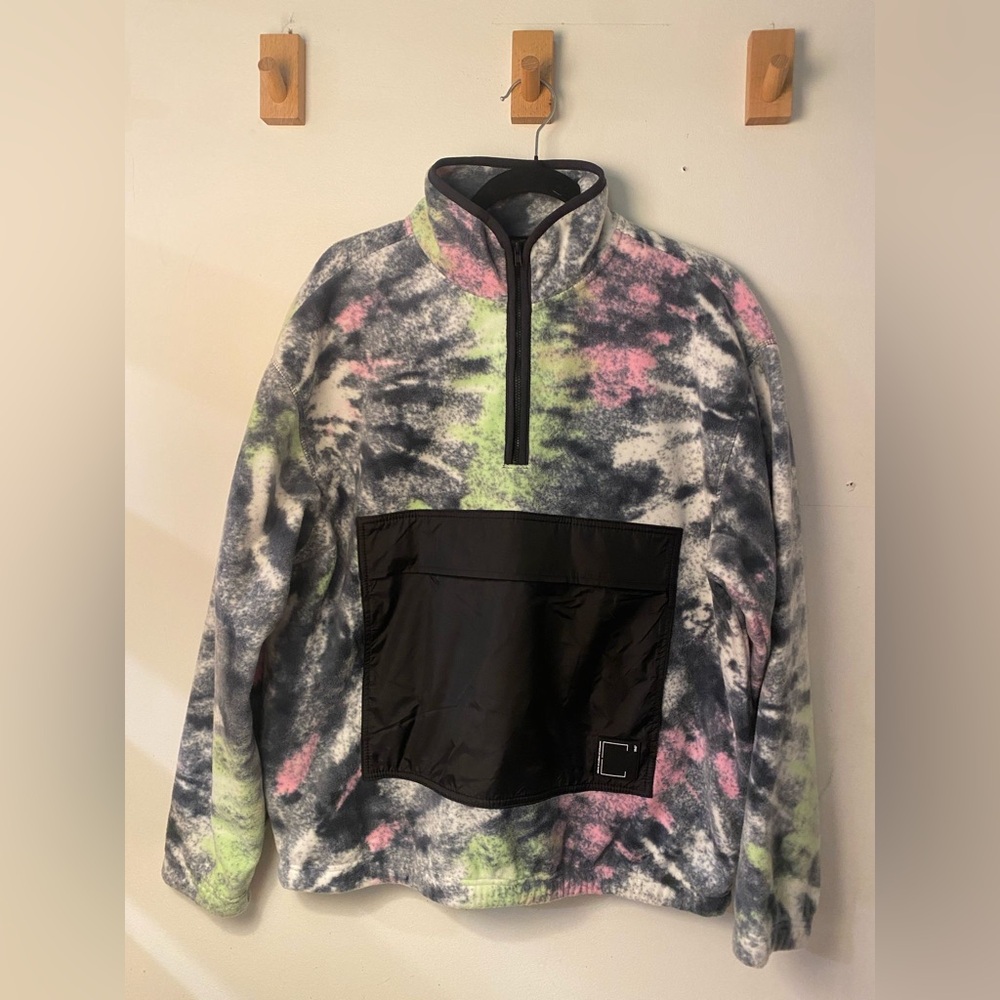 H&M pullover in size small